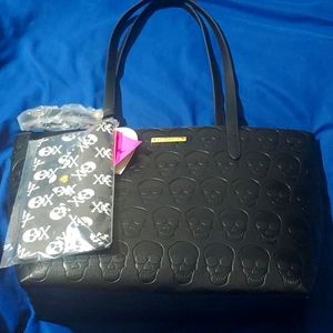 Betsey Johnson Black Skull Tote